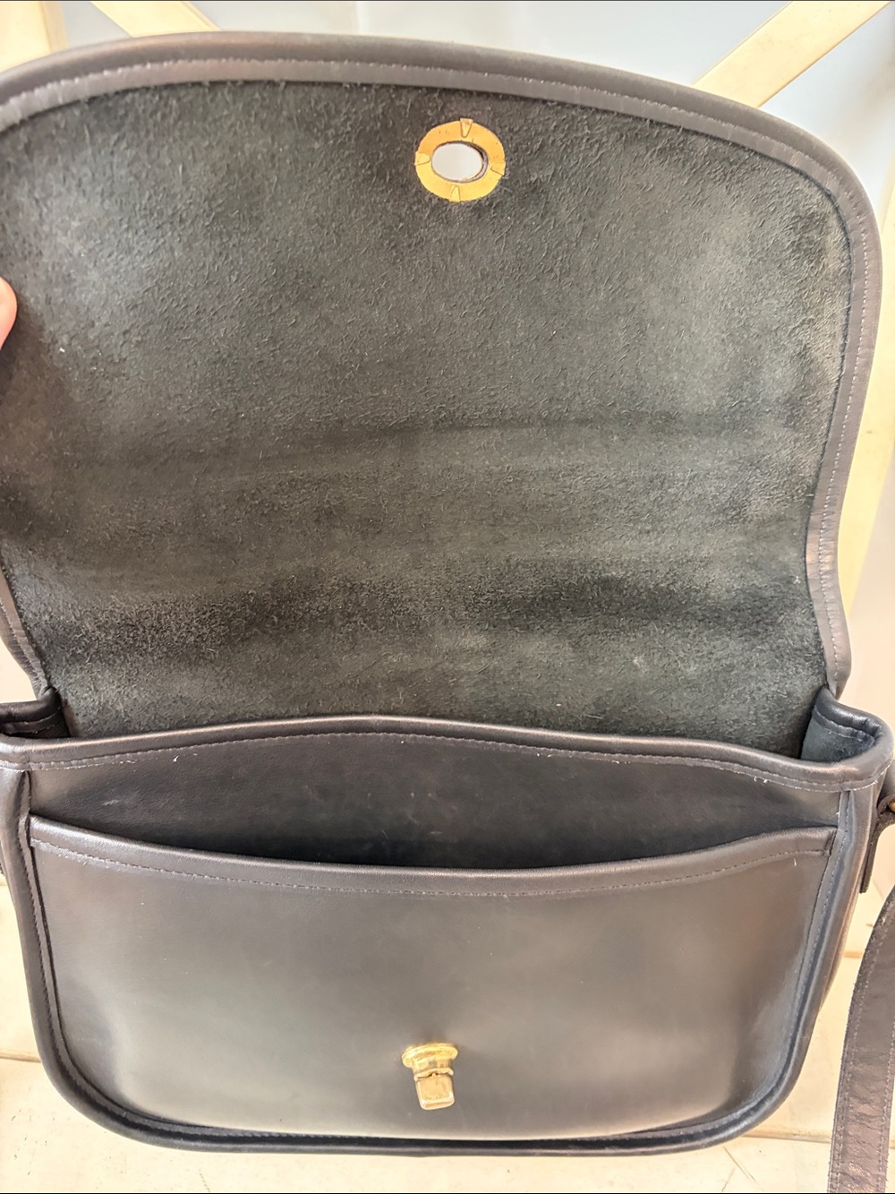 Coach Classic Black Leather Crossbody Shoulder Bag - Picture 11 of 11